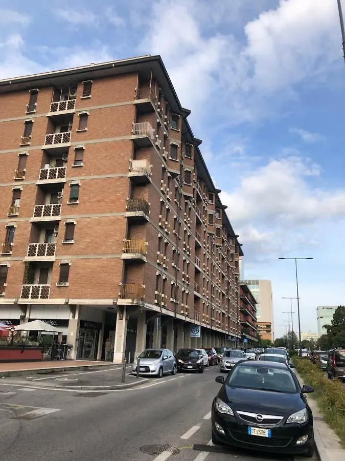 Apartment Attico Mansardato Affacciato Sul Cuore Di Brescia Italy