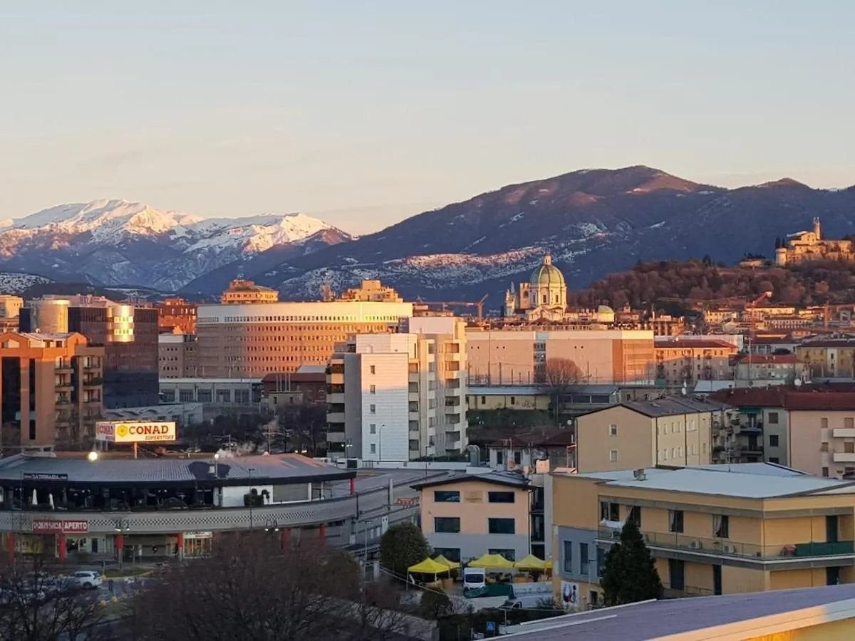 Attico Mansardato Affacciato Sul Cuore Di Brescia 0*,  Italy